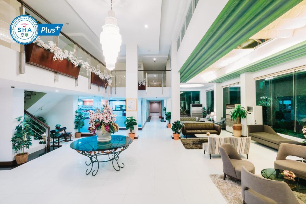 The Platinum Suite Bangkok Exteriör bild