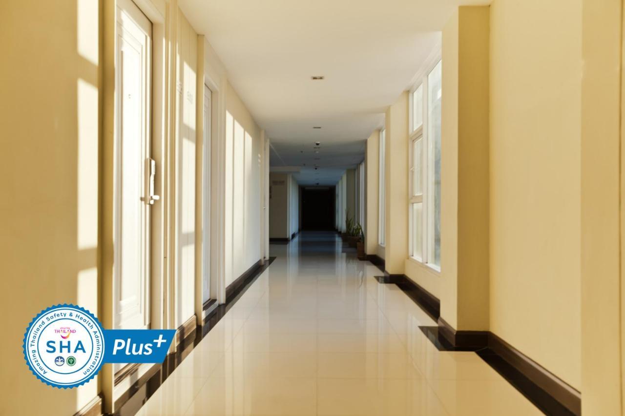 The Platinum Suite Bangkok Exteriör bild