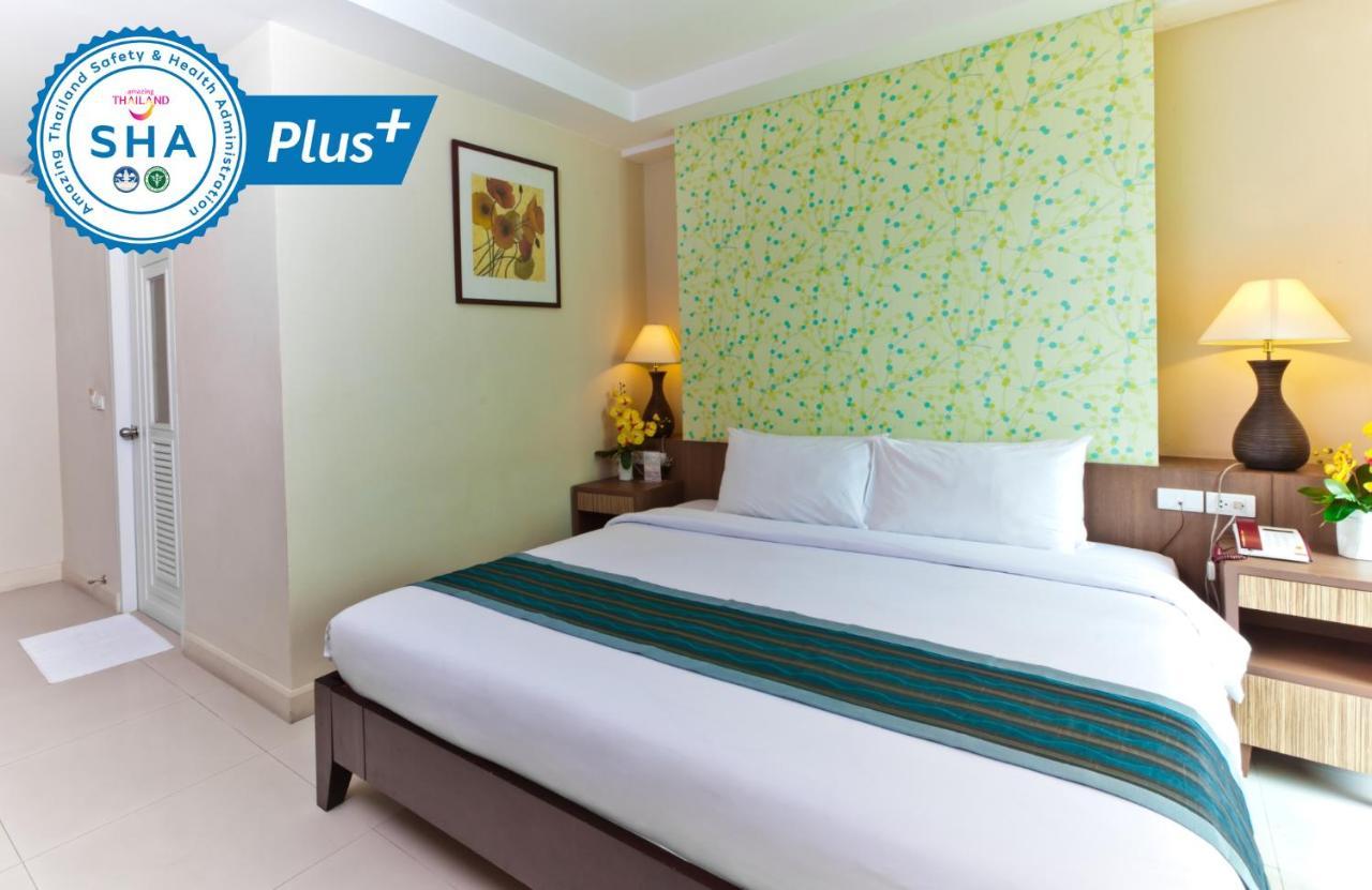 The Platinum Suite Bangkok Exteriör bild