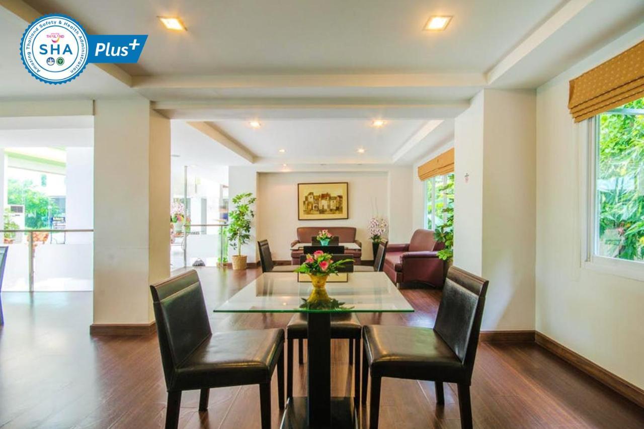 The Platinum Suite Bangkok Exteriör bild